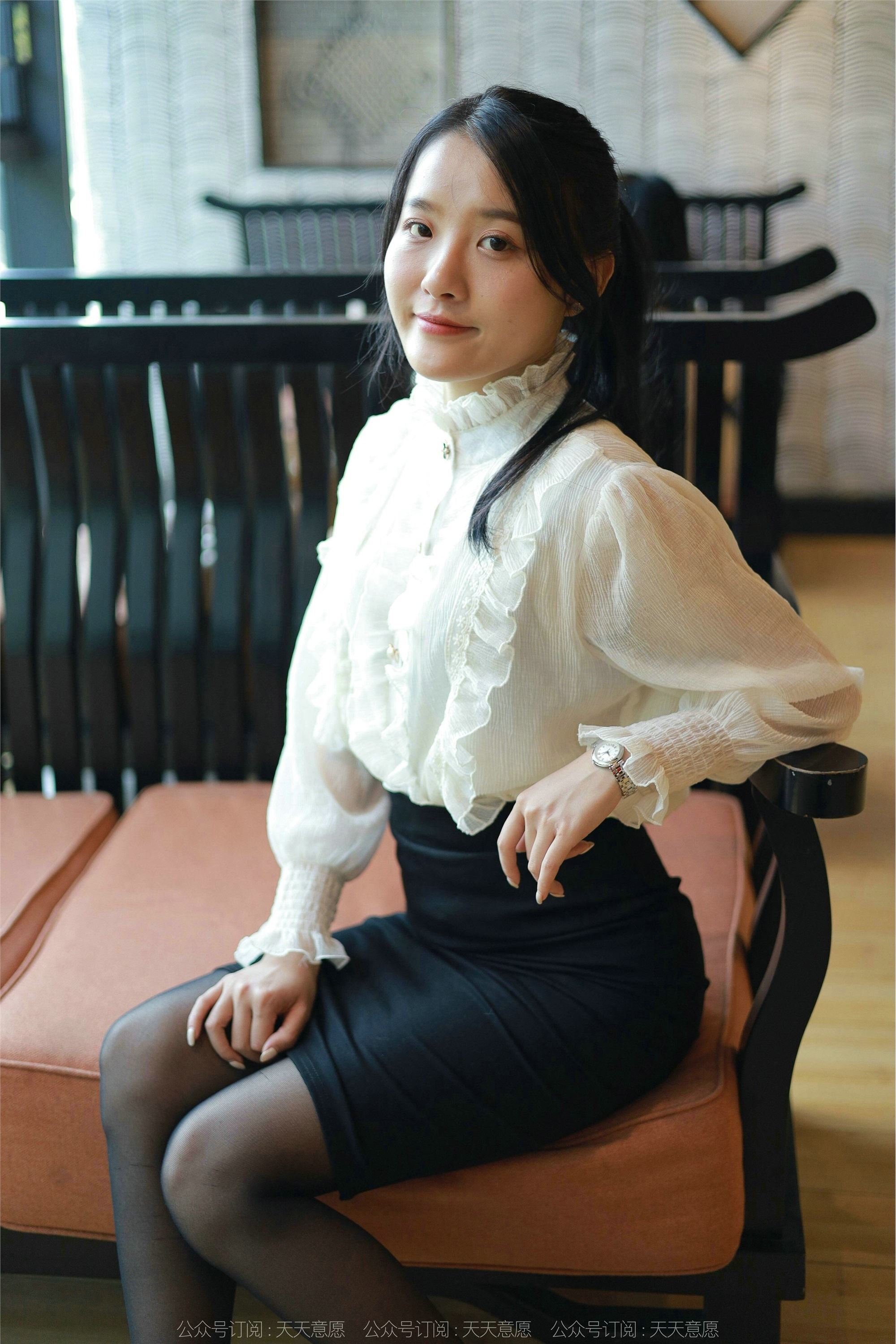 IESS异思趣向  2022.03.02 丝享家1017：婉萍《黑丝咖啡》